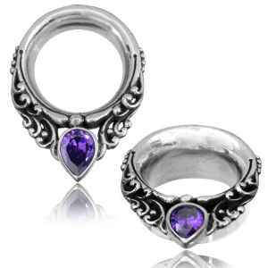 Valkomessinki Tunneli pisaran muotoisella ametistilla