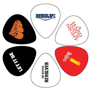 Ikoniset albumiviittaukset tekev&auml;t t&auml;st&auml; plektrasetist&auml; my&ouml;s ker&auml;ilykappaleen.