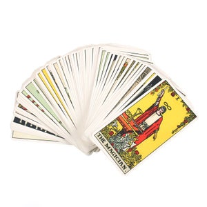 78 kortin tarotpakka opaskirjalla