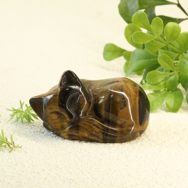 Nukkuva kissa tiikerinsilm&auml; 5 x 3 cm