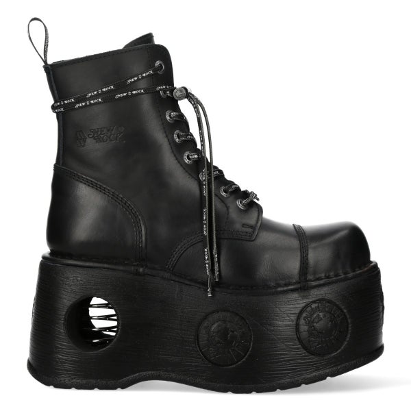 Sivuprofiili jossa n&auml;kyy platform-pohja