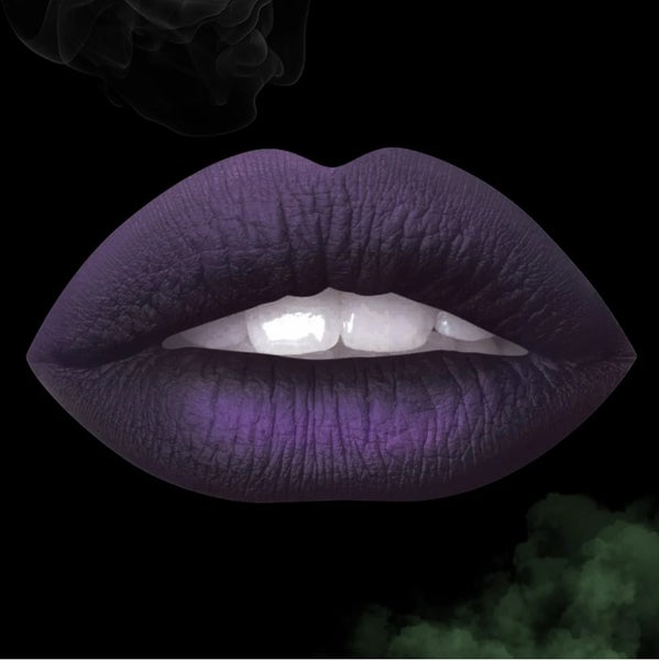 Jolie Beauty Spellbound &ndash; Magic Metallic nestem&auml;inen huulipuna, syv&auml; metallinen violetti s&auml;vy ja mattapintainen lopputulos